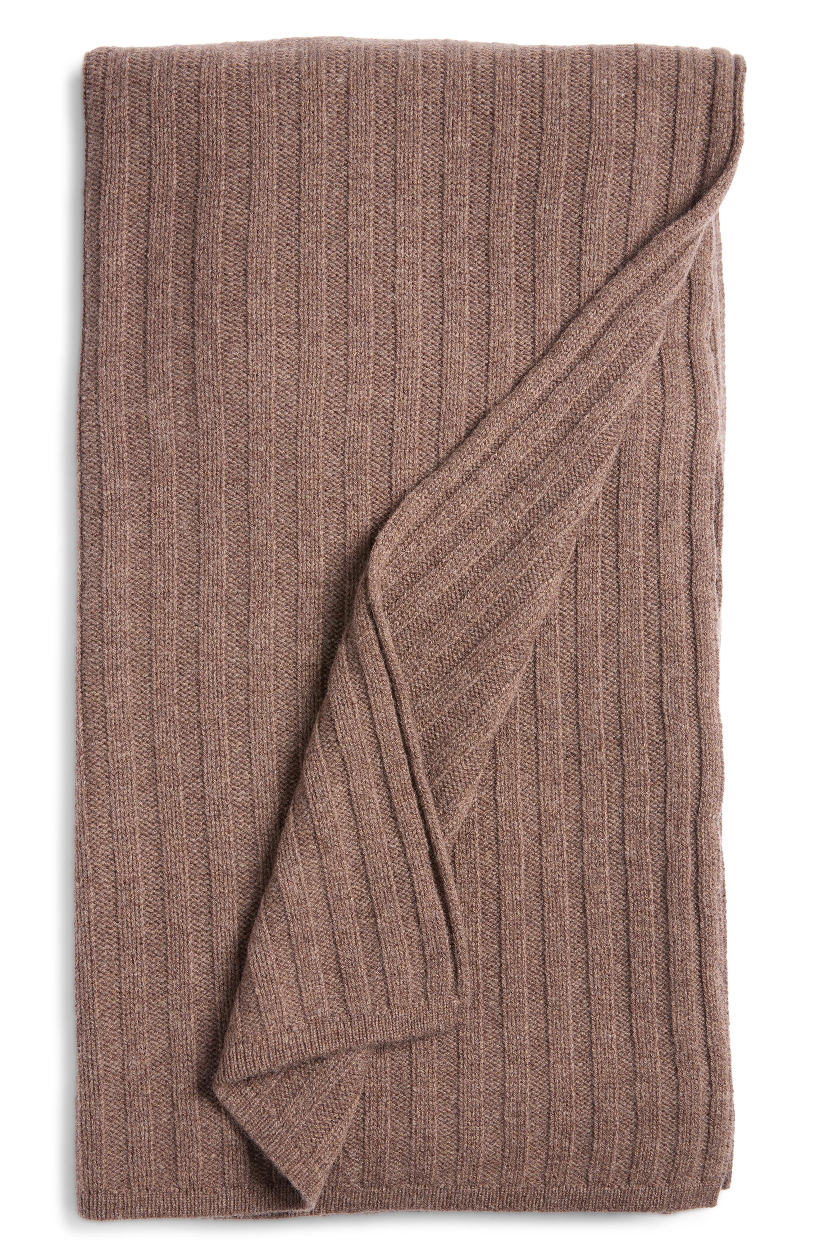 BEIGE STRING