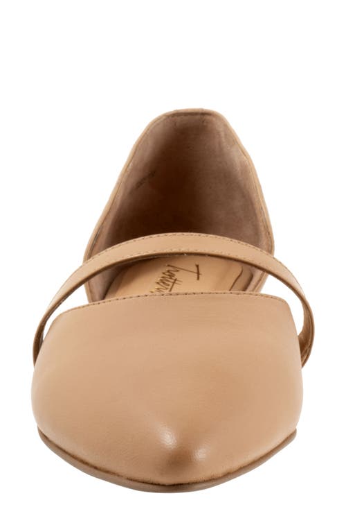 Trotters Emory D'orsay Pointed Toe Flat In Beige