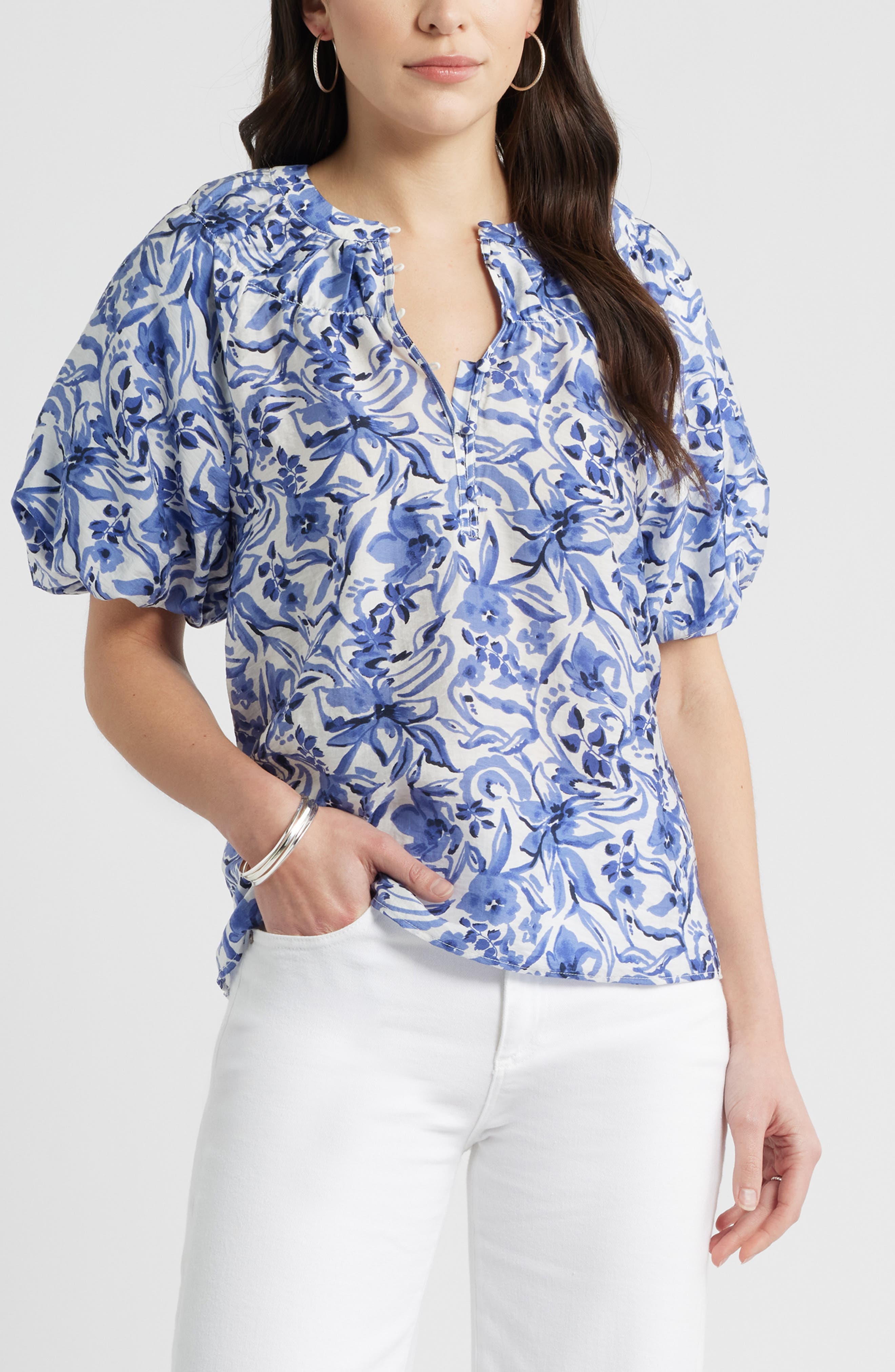 selected IVORY- NAVY DAISY GARDEN