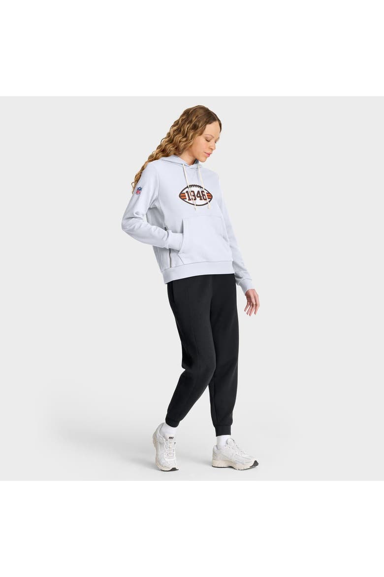 Women's Nike White Cleveland Browns Throwback Sideline Standard Issue Dri-FIT Hoodie, Alternate, color, White