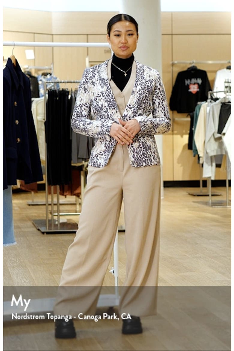 'Mehira' Animal Print Linen Blazer video
