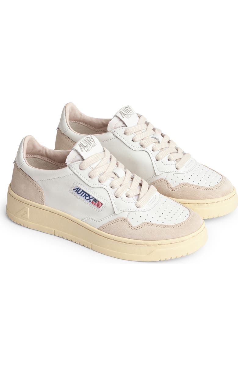 AUTRY Medalist Low Sneaker, Main, color, Leat/Suede White