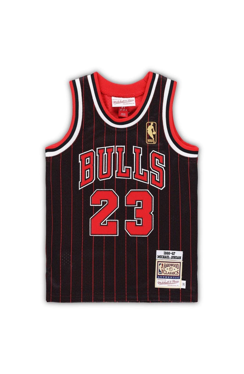 Mitchell & Ness Toddler Mitchell & Ness Michael Jordan Black Chicago Bulls 1996/97 Hardwood Classics Authentic Jersey, Alternate, color, Black