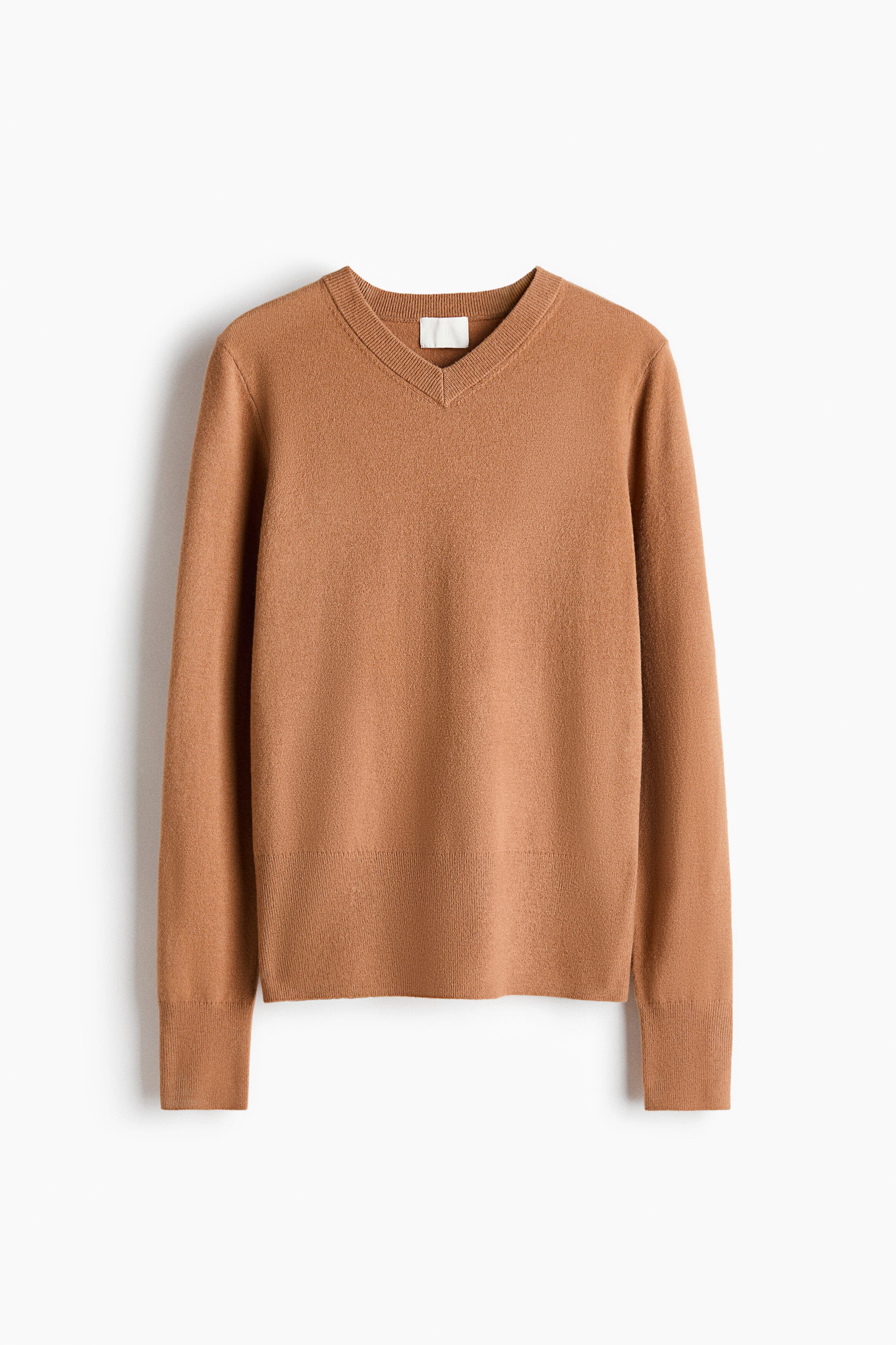 V-neck Jumper - image 3