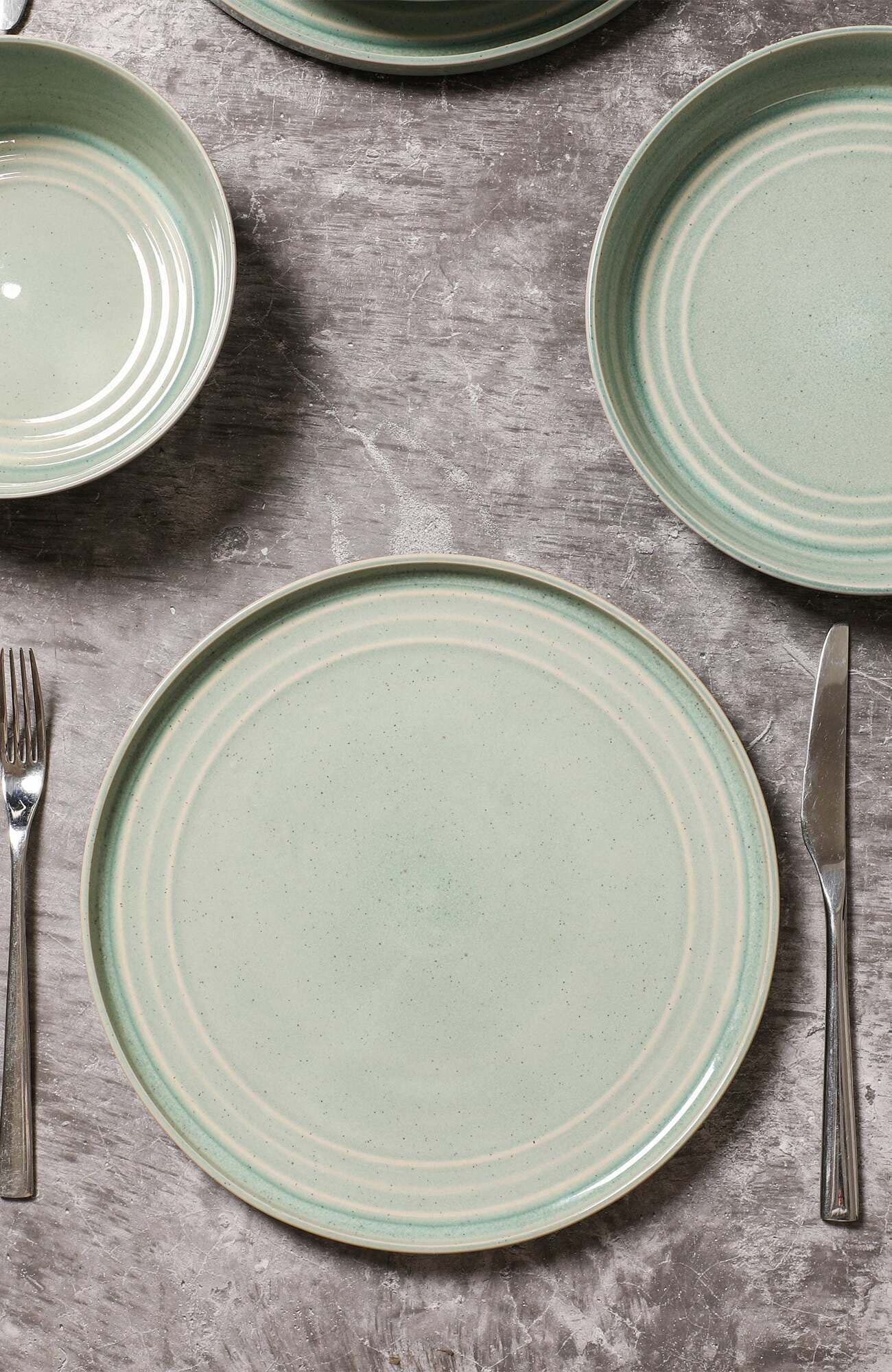 Claire Stoneware 4-Piece Dinner Plate Set - Thumbnail 4