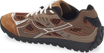 Orbit Low Top Sneaker