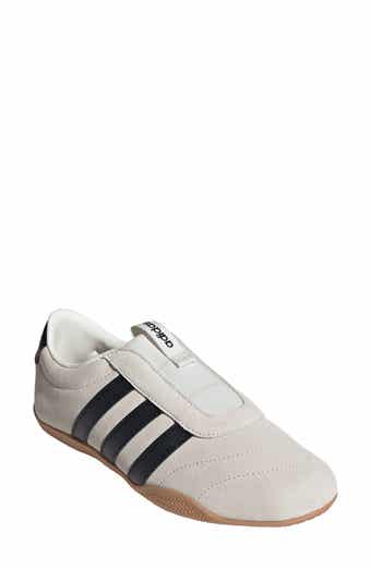Grand Court Lo Slip Sneaker