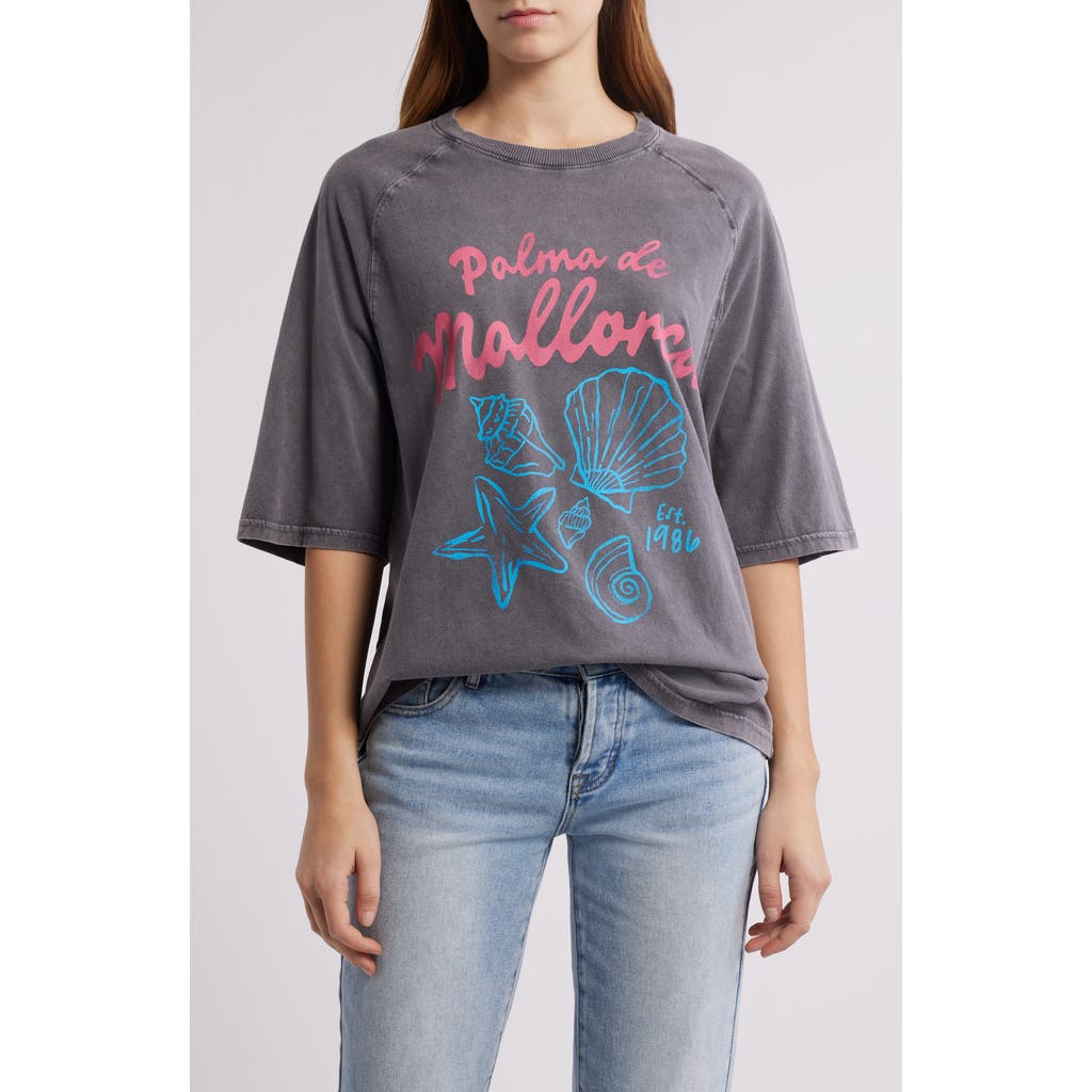 Shop Vinyl Icons Mallorca Shells Cotton Graphic T-shirt In Phantom