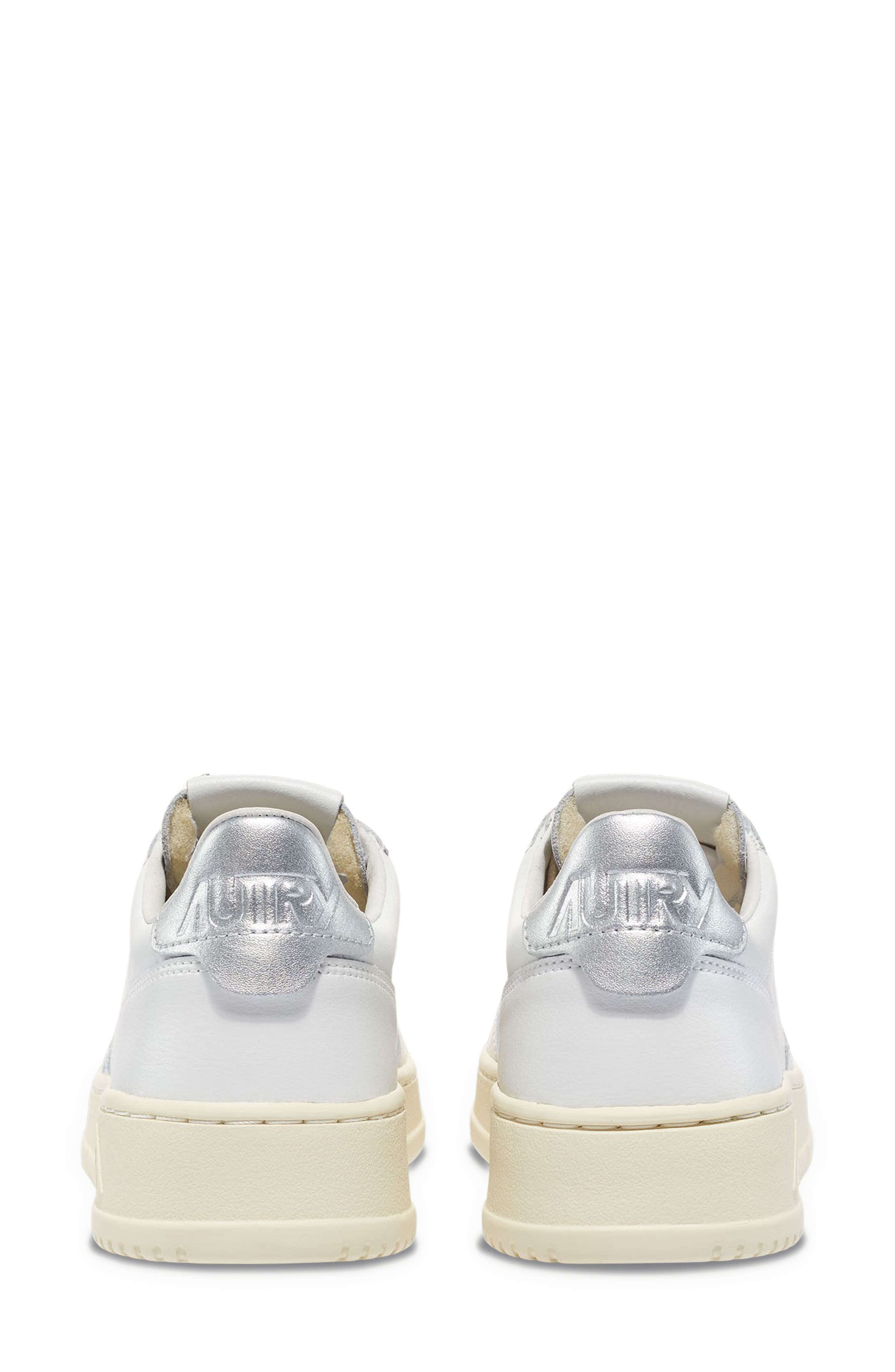 AUTRY Medalist Low Sneaker, Alternate, color, Wht/Sil