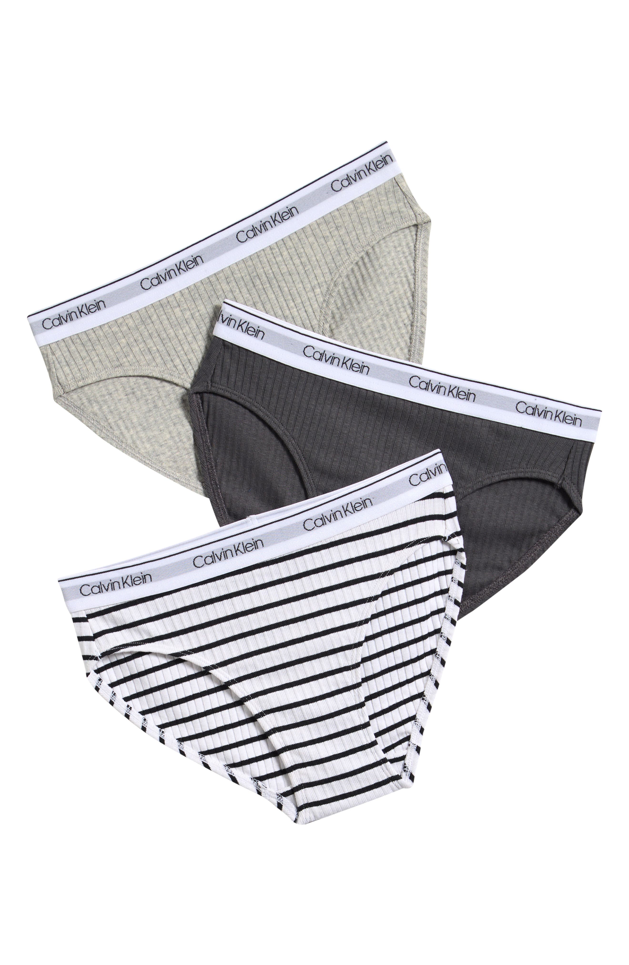 selected BLACK COURT STRIPE