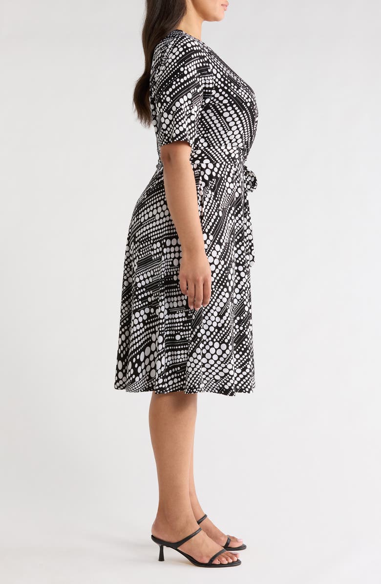 KASPER Colorblock Shift Dress, Alternate, color, Black/ Lily White