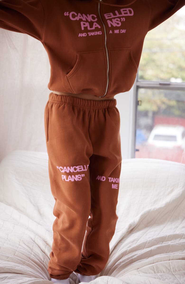 THE MAYFAIR GROUP Me Day Fleece Graphic Joggers, Alternate, color, Brown