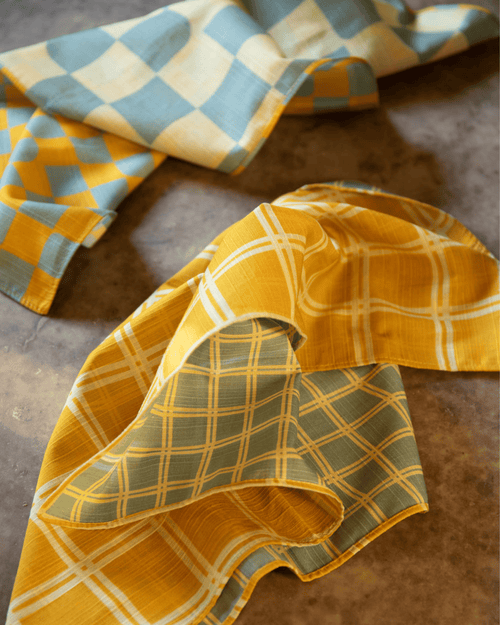 Tortuga Forma Grid Dinner Napkins In Yellow