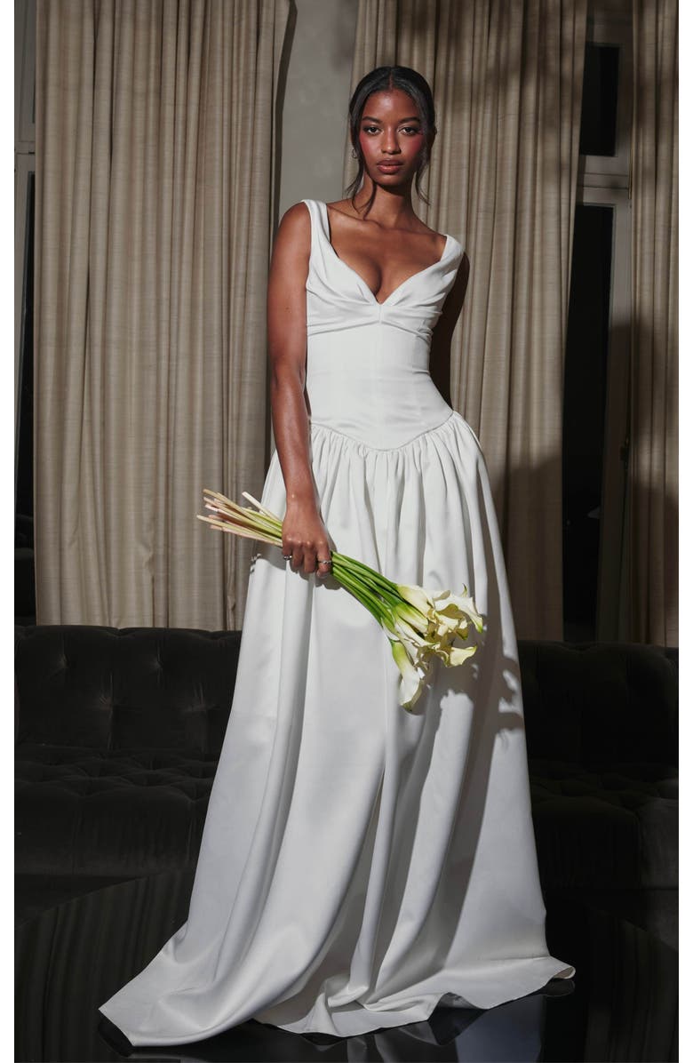 Miss Circle Siena Satin Sweetheart Wedding Gown, Alternate, color, White