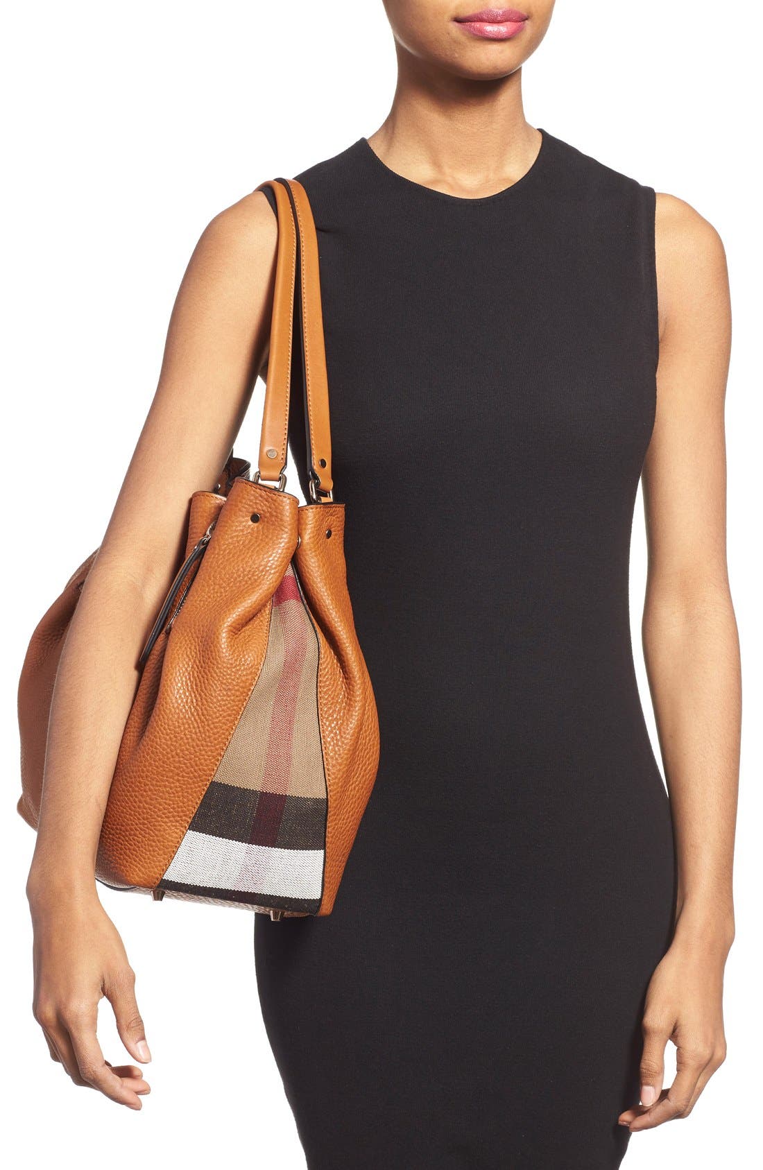 Burberry 'Medium Maidstone' Leather Tote, Alternate, color, 