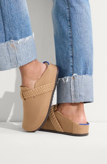 The Braid Clog