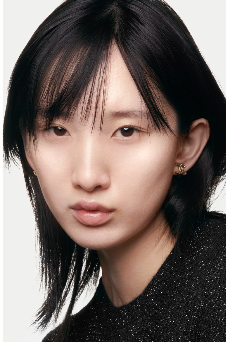 N°1 DE CHANEL REVITALIZING FOUNDATION Illuminates - Moisturizer - Protects, Alternate, color, BD01