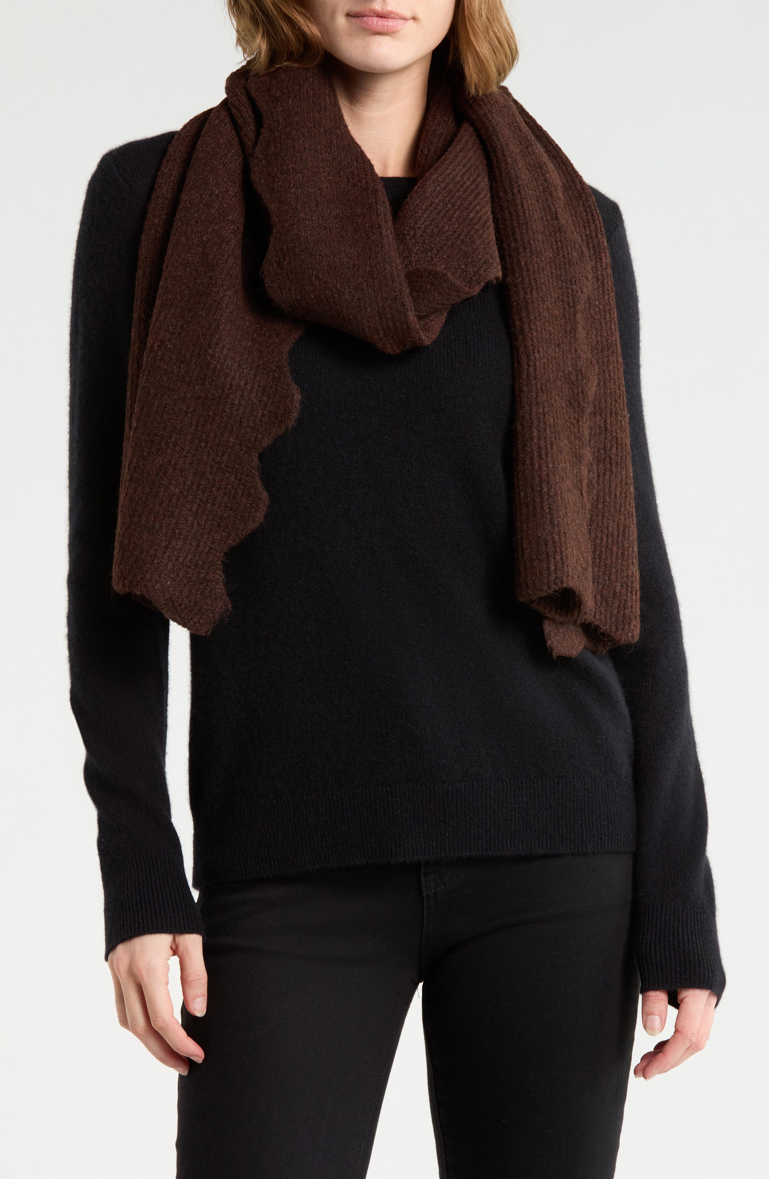 Ribbed Scalloped Edge Scarf