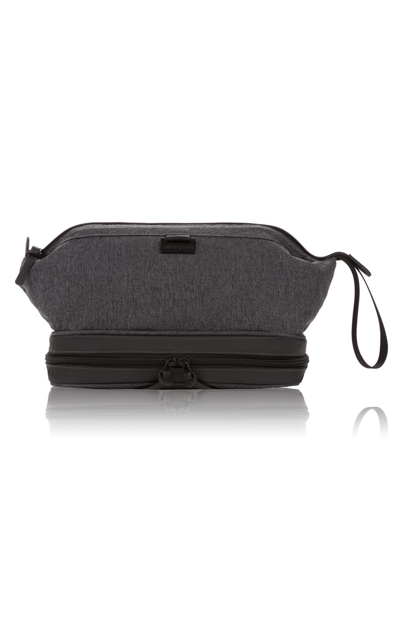 SWISSGEAR 3880 Deluxe Toiletry Bag