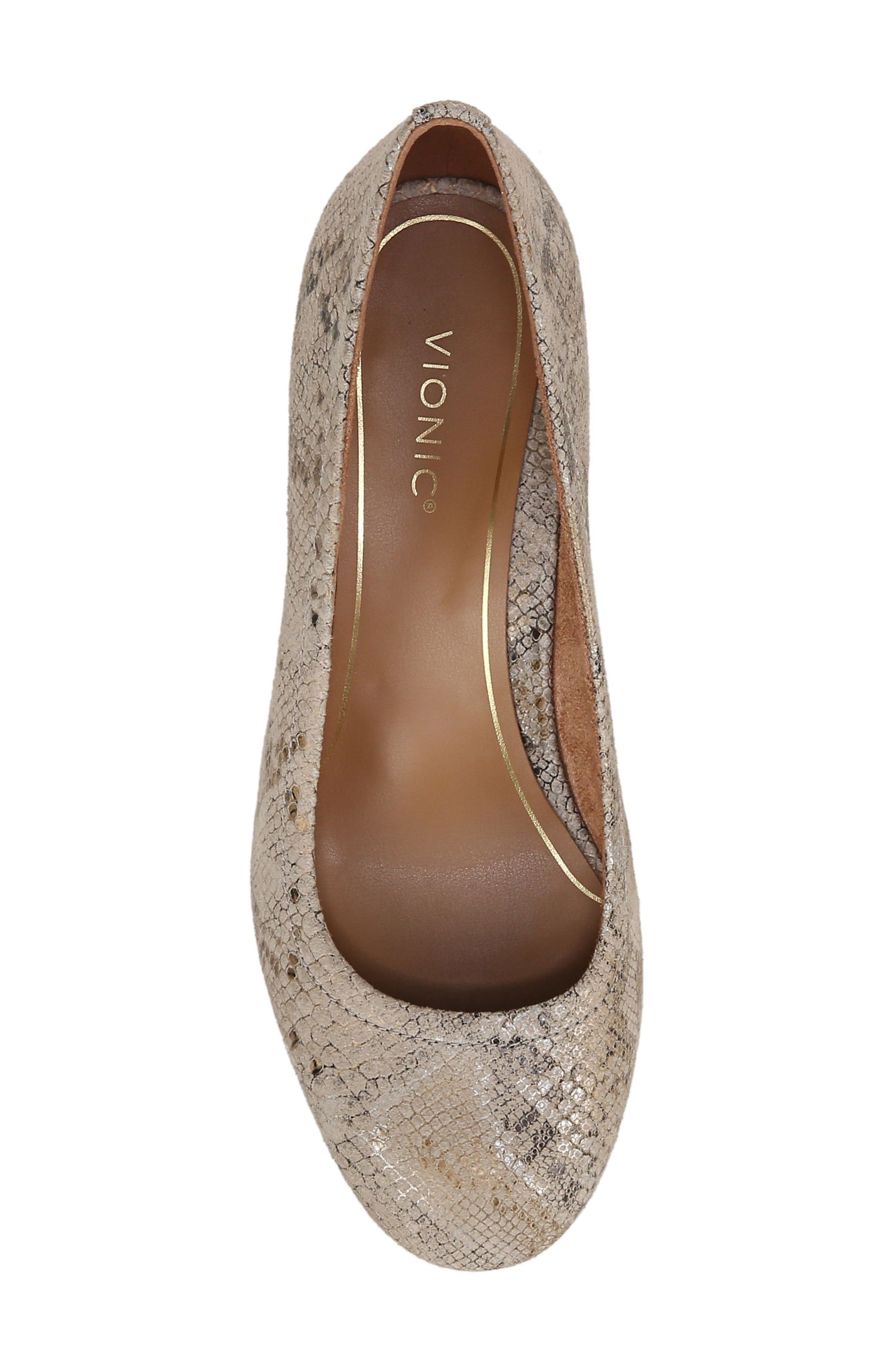 Carmel Pump, Alternate, color, OATMEAL