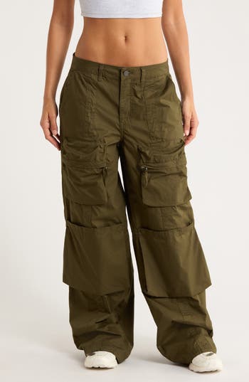 Afrm Los Angeles Collins Low Rise Utility Cargo Pants In Green