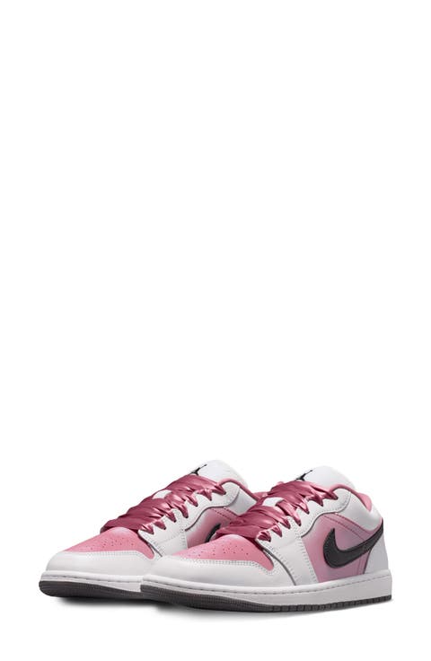 Nike Air Jordan 1 Low SE Sneaker