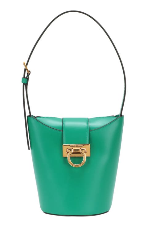 バッグ・カバンその他 Ferragamo Crossbody bags Green Ferragamo Double Gancini Crossbody Bag in Green | Lyst