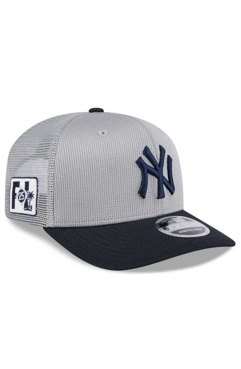 New Era Men's New Era  Gray/Navy New York Yankees 2025 Spring Training 9SEVENTY Stretch-Snap Trucker Hat, Alternate, color, 