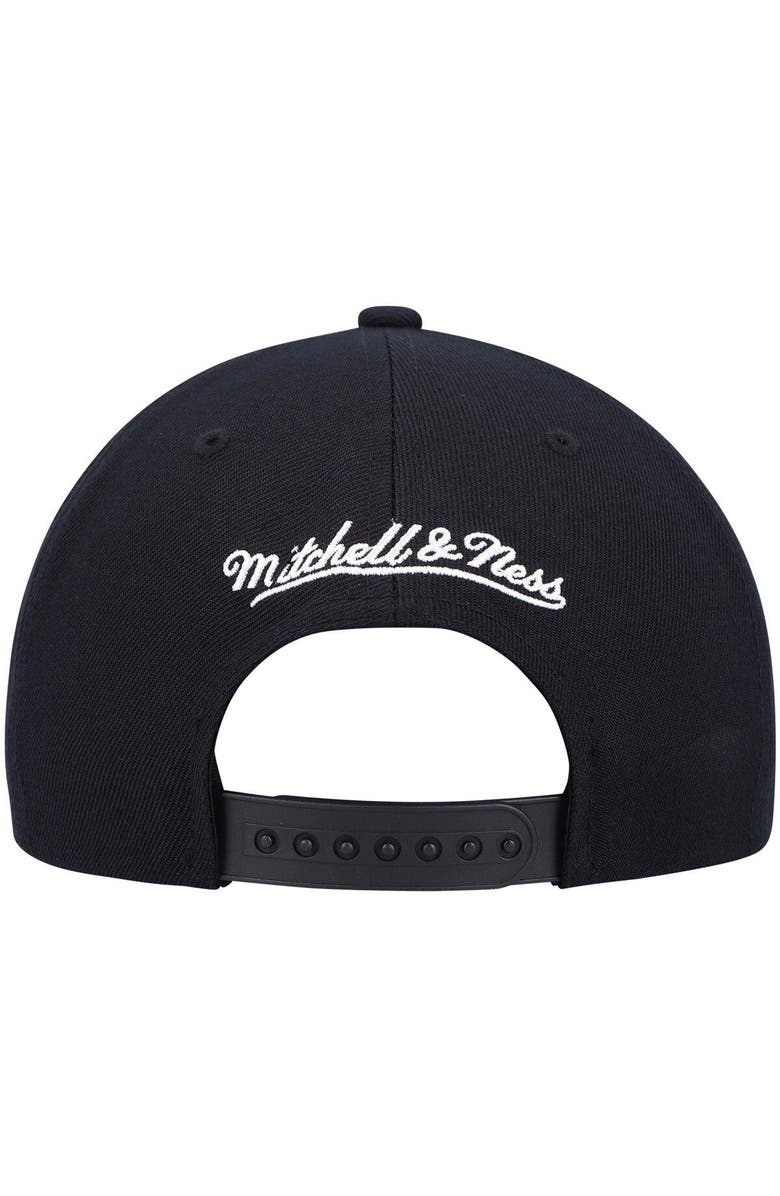 Mitchell & Ness Men's Mitchell & Ness Black Detroit Pistons Hardwood Classics Script 2.0 Snapback Hat, Alternate, color, Black