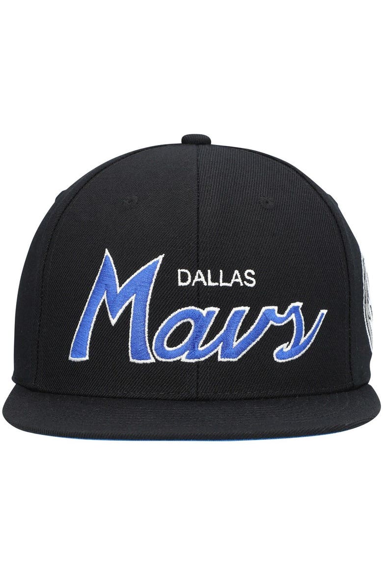 Men's Mitchell & Ness Black Dallas Mavericks Hardwood Classics Script 2.0 Snapback Hat, Alternate, color, Black