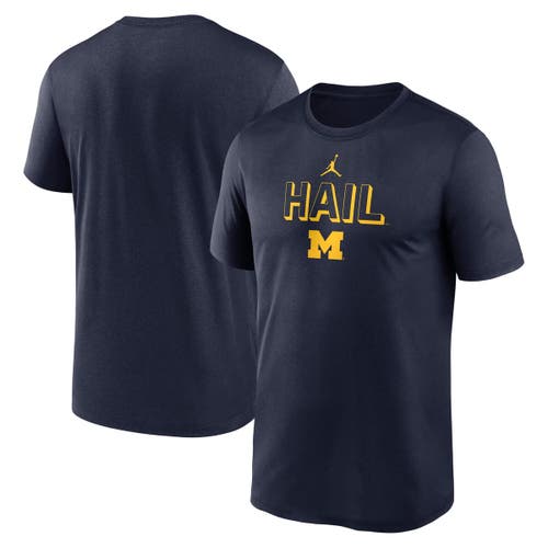 JORDAN BRAND JORDAN BRAND NAVY MICHIGAN WOLVERINES 2025 SIDELINE LEGEND PERFORMANCE T-SHIRT