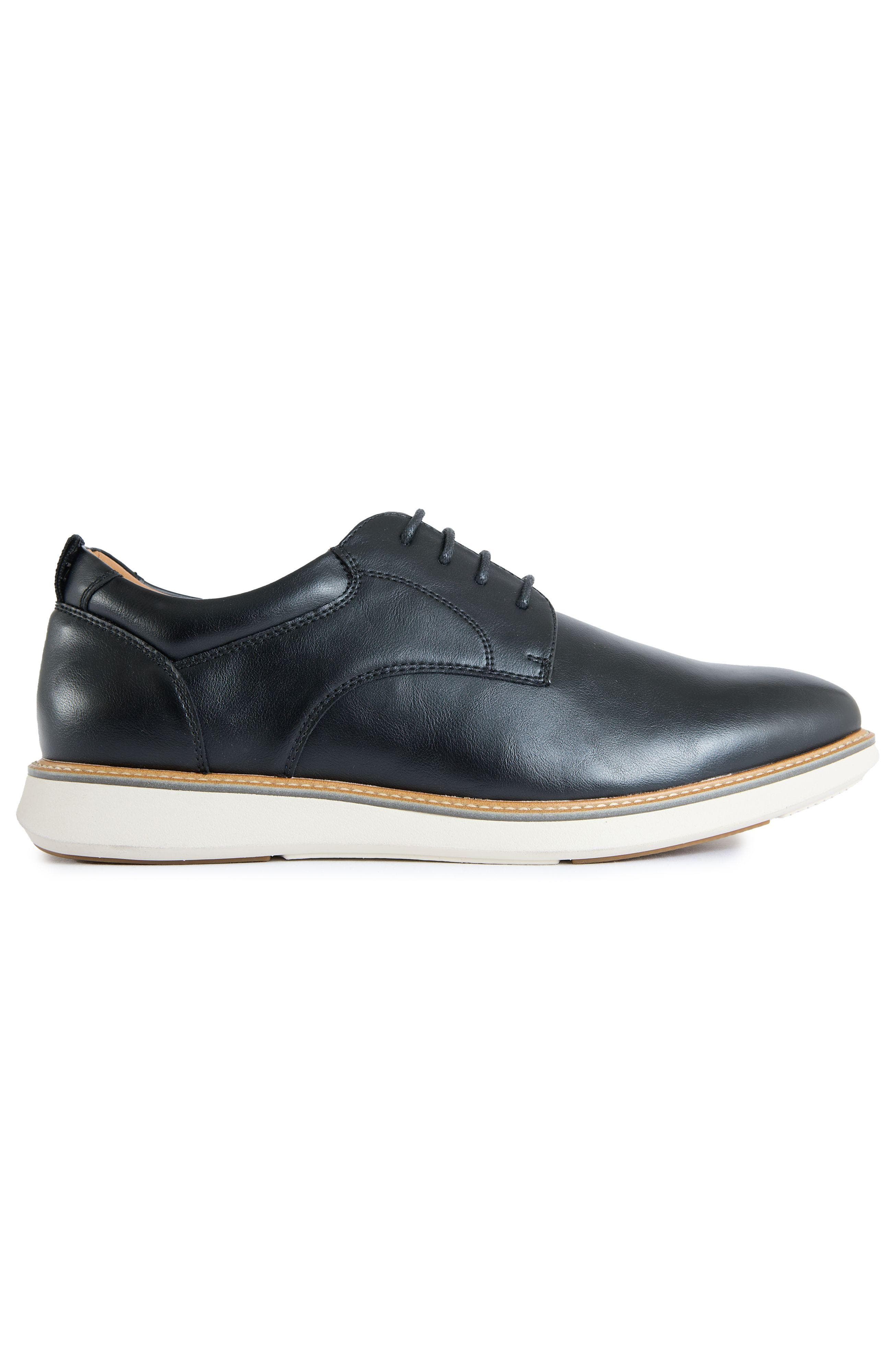 Quinoa Plain Toe Casual Shoe, Main, color, Black