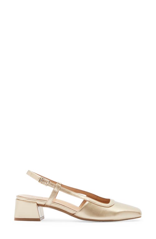 Naturalizer Harper Pump In Gold