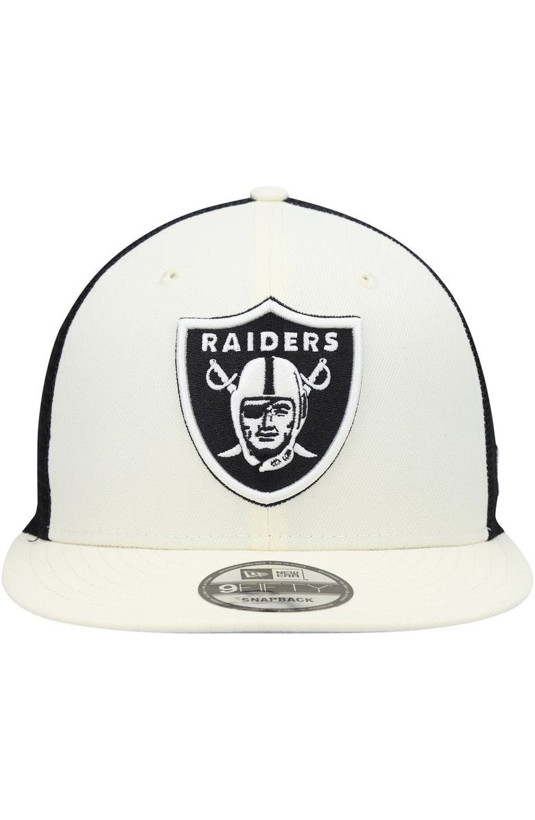 New Era Men's New Era Cream/Black Las Vegas Raiders Chrome Collection 9FIFTY Trucker Snapback Hat, Alternate, color,