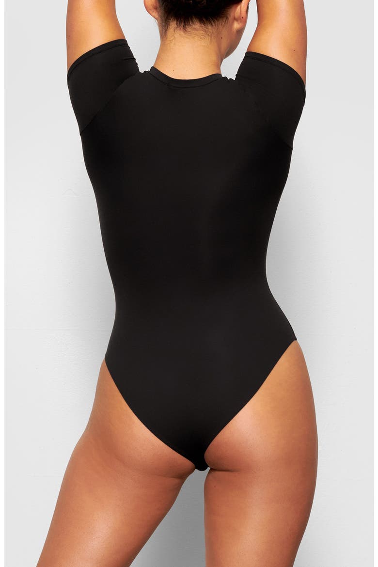 Fits Everybody T-Shirt Bodysuit, Alternate, color, Z/DNUONYXDNU