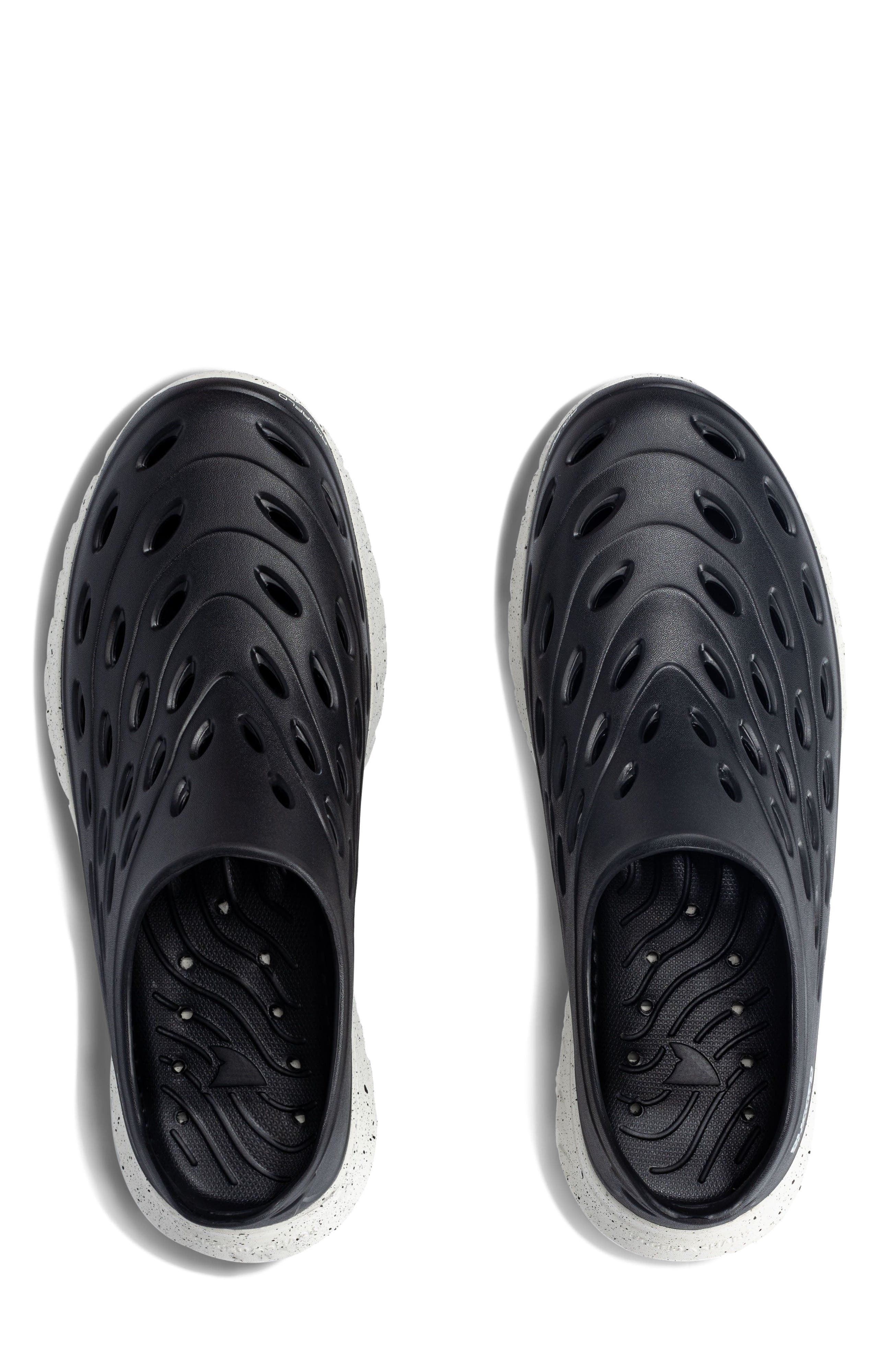 RUGGED SHARK Mens Rift Slip-On Water Shoes, Alternate, color, Black