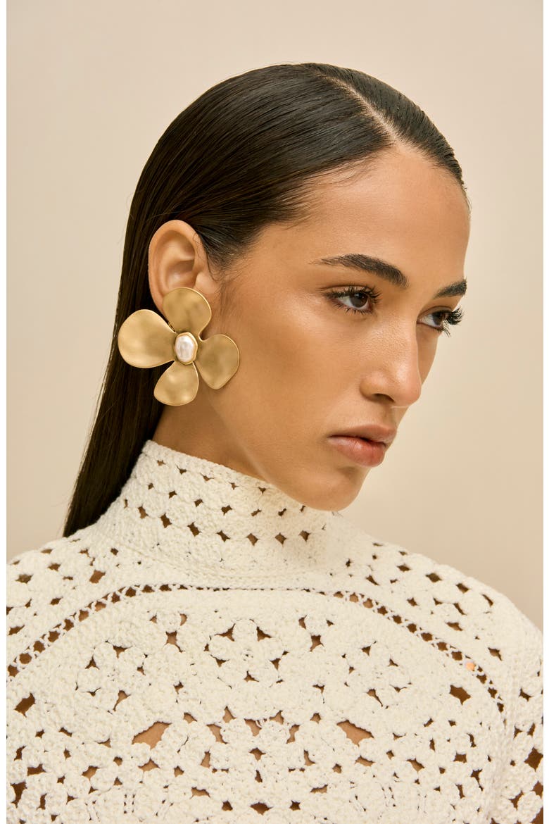 Lucky Imitation Pearl Floral Earrings, Alternate, color, BRUSHED BRASS