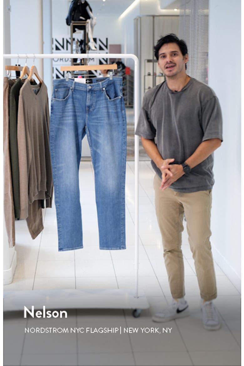 Slimmy Tapered Stretch Cotton Jeans video