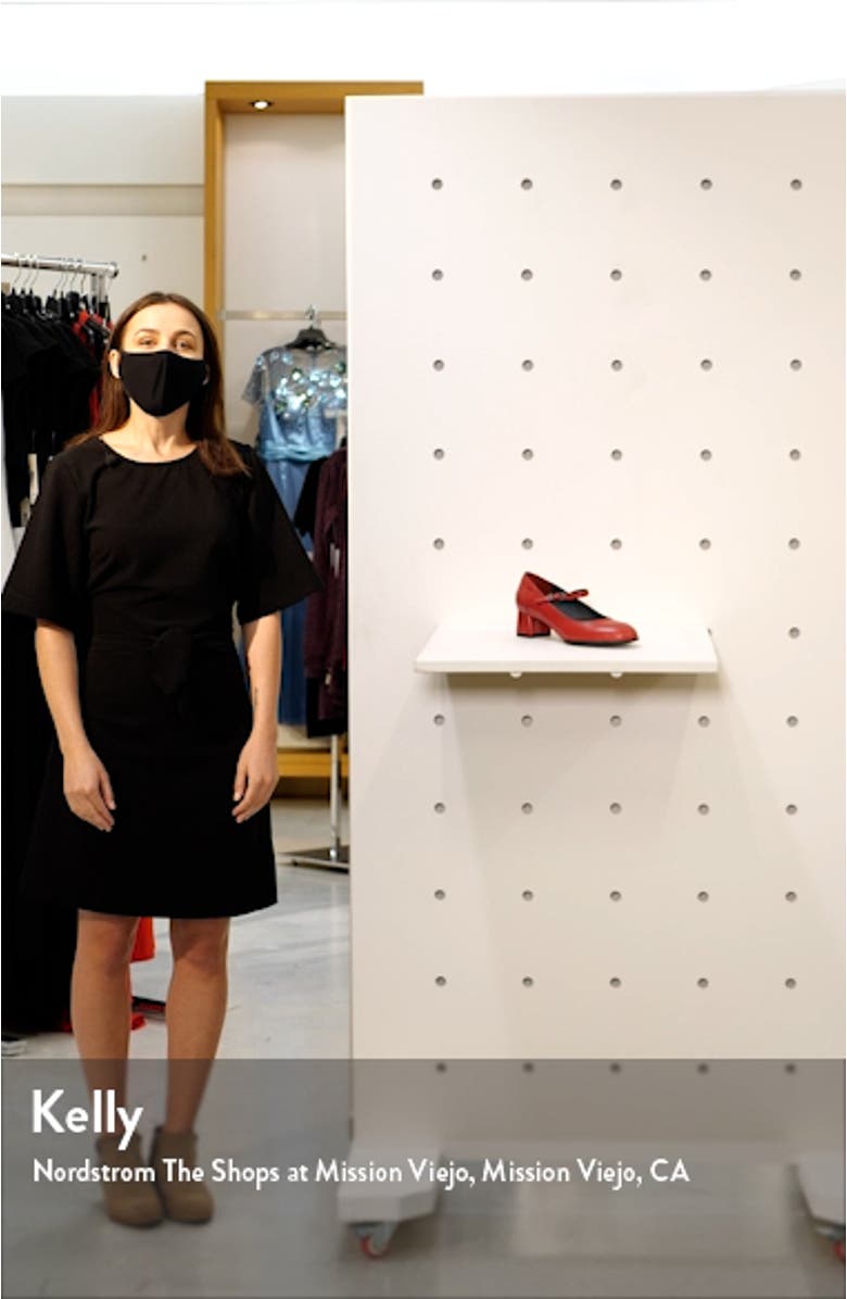 Katie Pump, sales video thumbnail