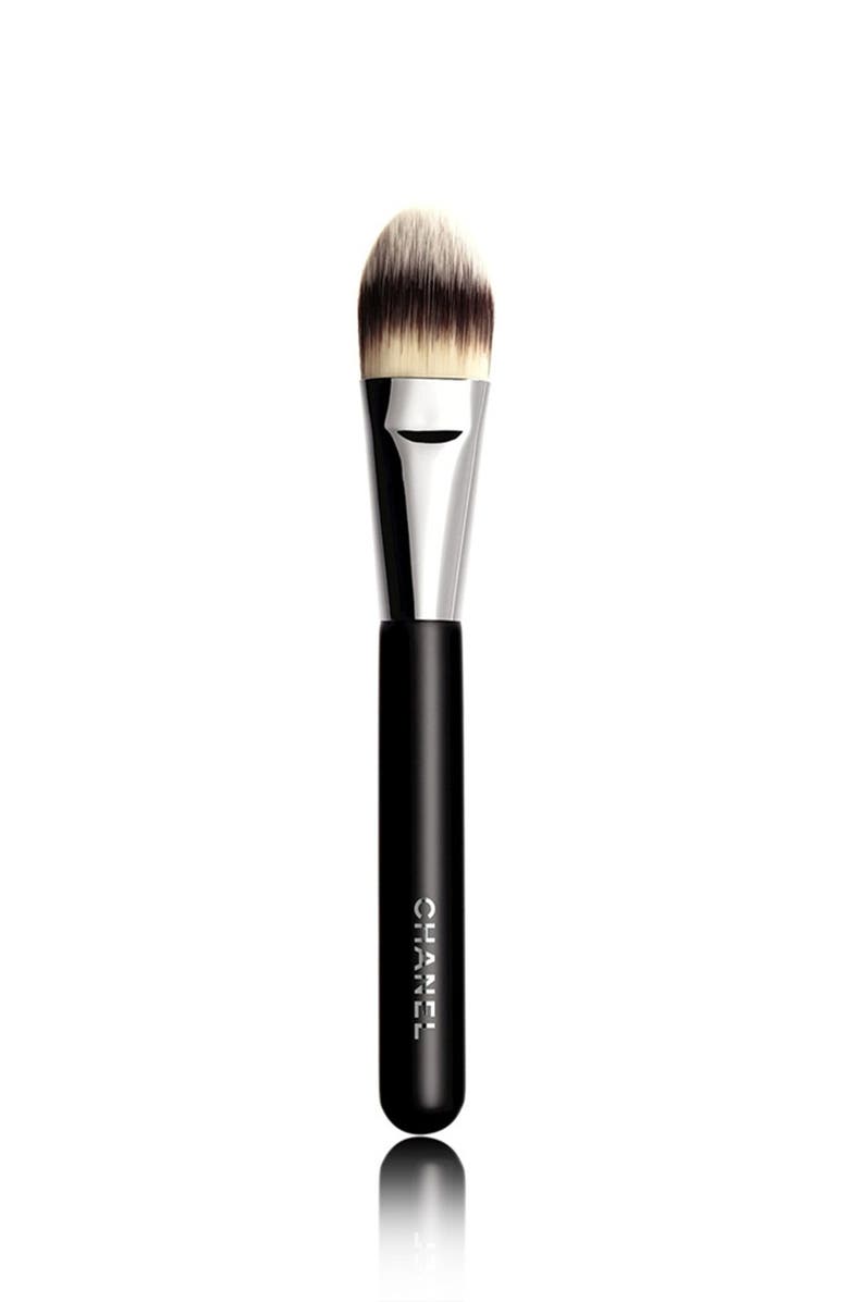 CHANEL PINCEAU FOND DE TEINT <br />Foundation Brush #6, Main, color, 