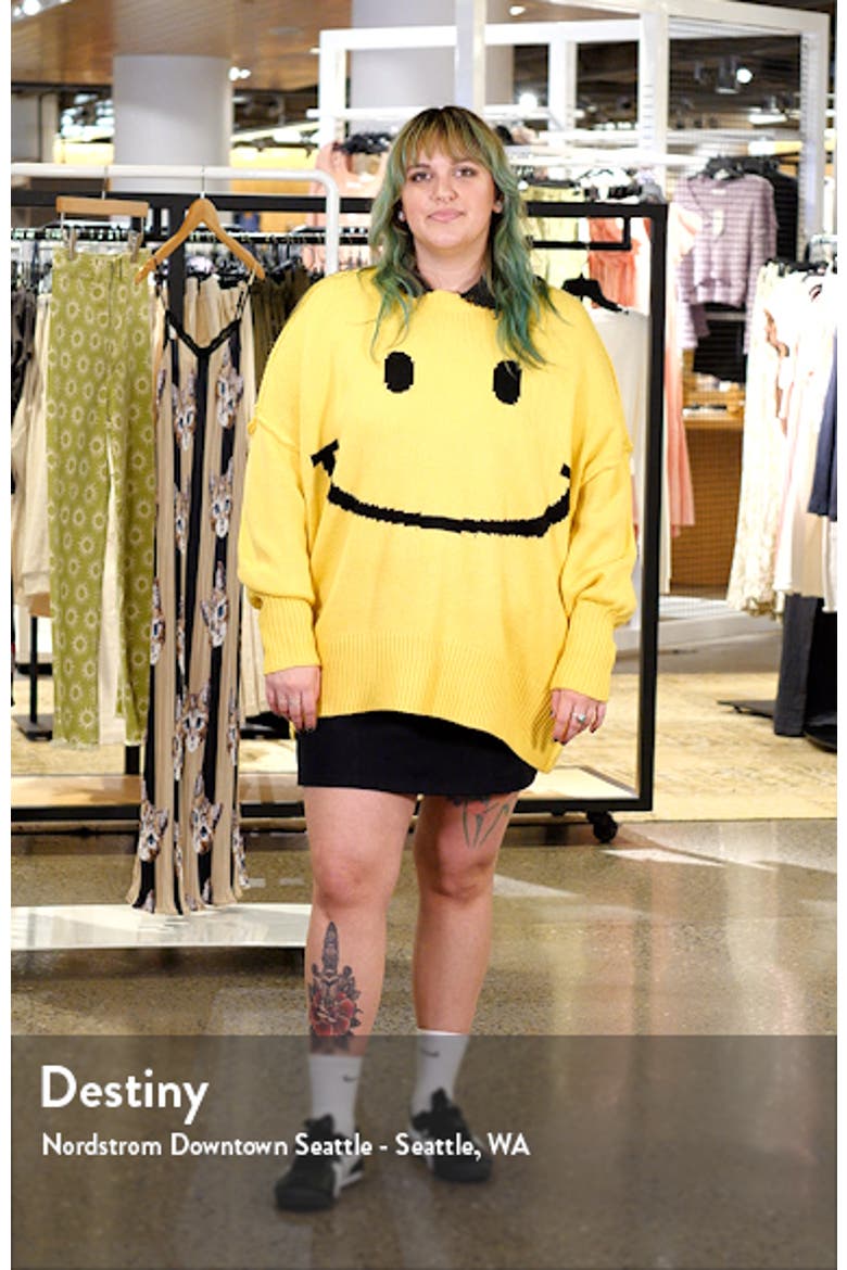 Smile Oversize Sweater video