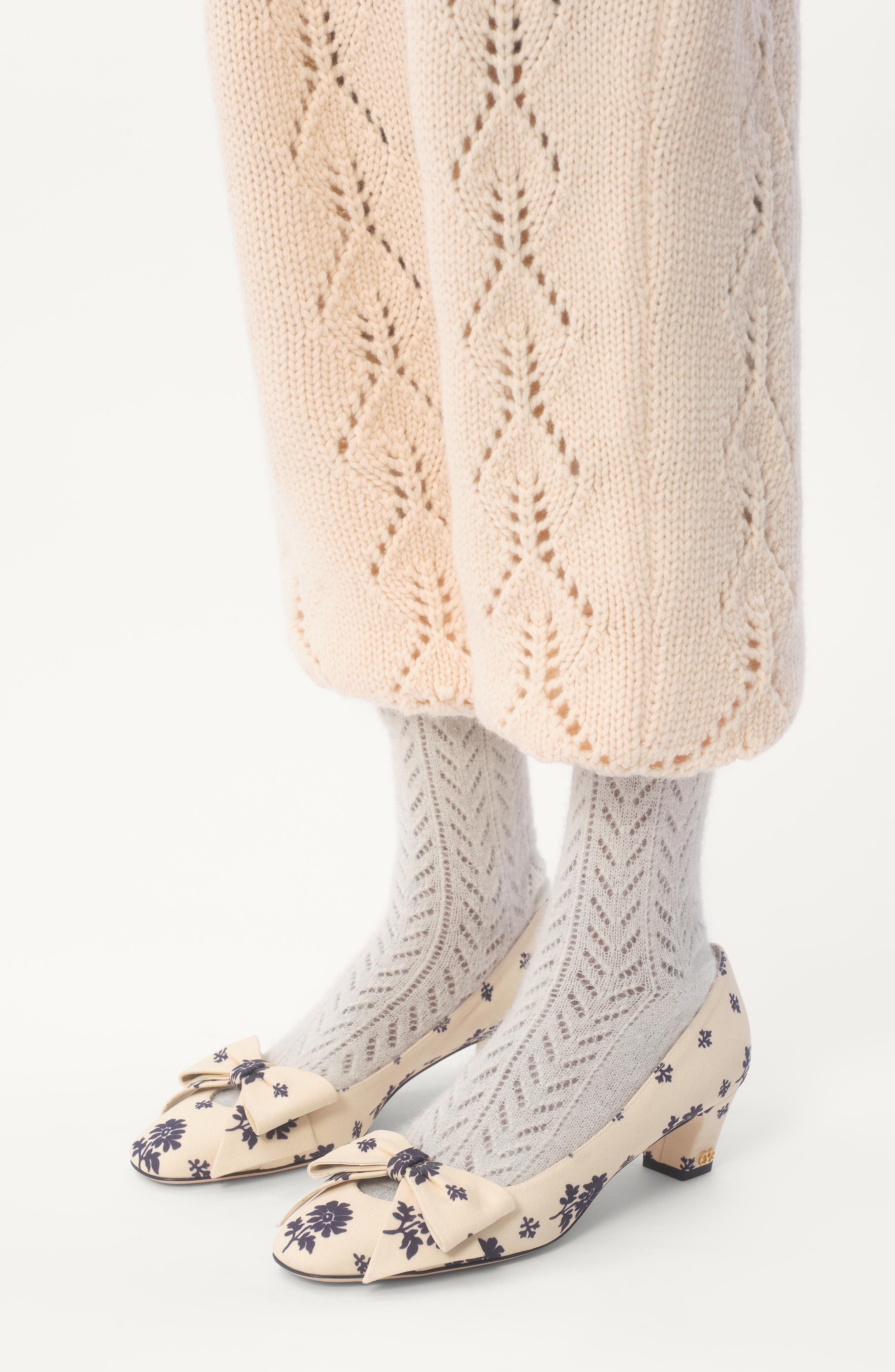 Valentino Garavani Bowow Décolleté Pump, Alternate, color, Butter