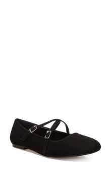 Nayela Mary Jane Flat