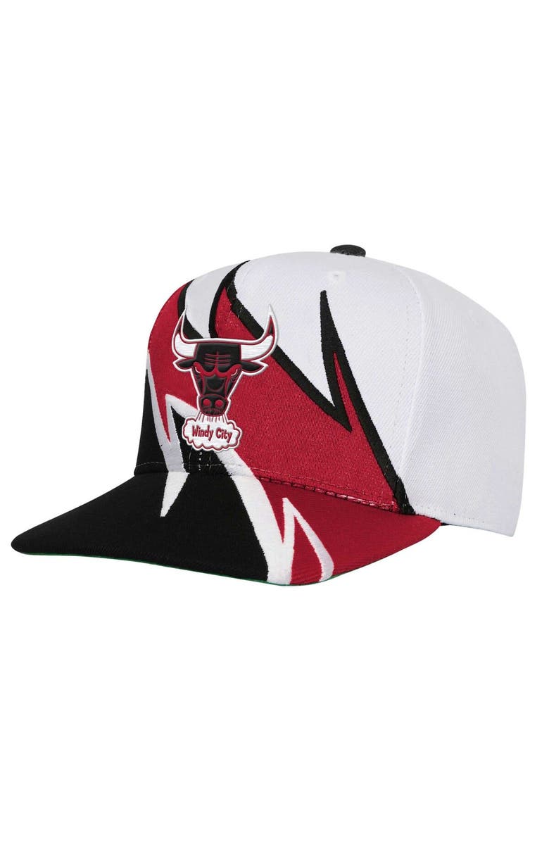 Mitchell & Ness Youth Mitchell & Ness White Chicago Bulls Wave Runner Snapback Hat, Main, color, 