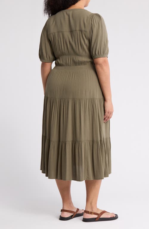 Melrose And Market Crinkle Midi Dress In Olive Kalamata
