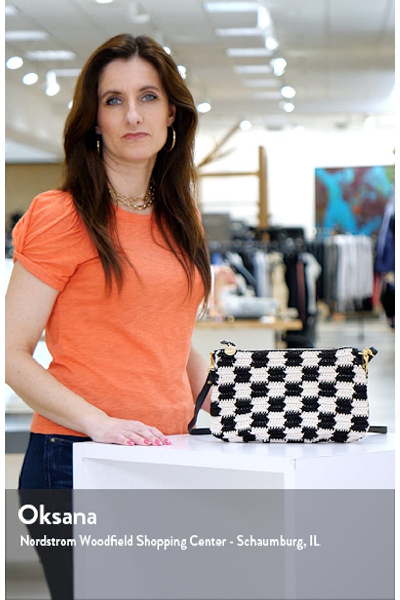 Petit Moyen Crochet Cotton Messenger Bag video