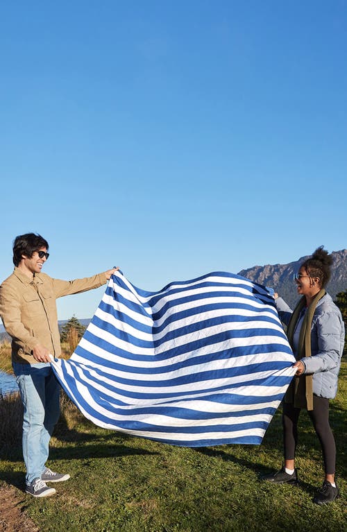 Dock & Bay Picnic Blanket In Blue