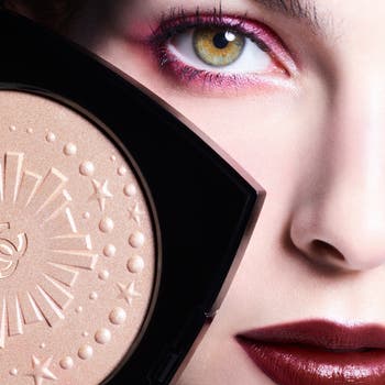 CHANEL DIAMOND DUST Oversize Illuminating Powder | Nordstrom CHANEL DIAMOND DUST Oversize Illuminating Powder | Nordstrom