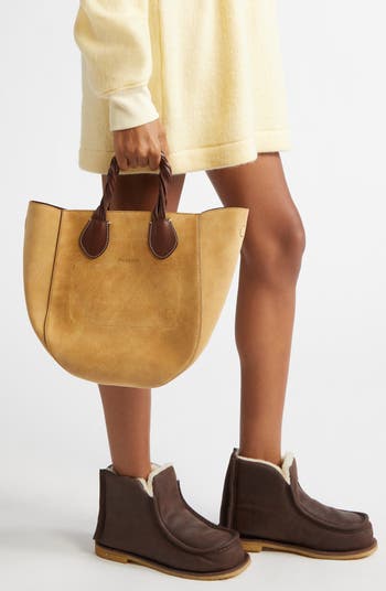 【送料&関税込】J.W. Anderson Beige Suede Small Punch Handba J.W. Anderson Beige Suede Small Punch Handbag | italist