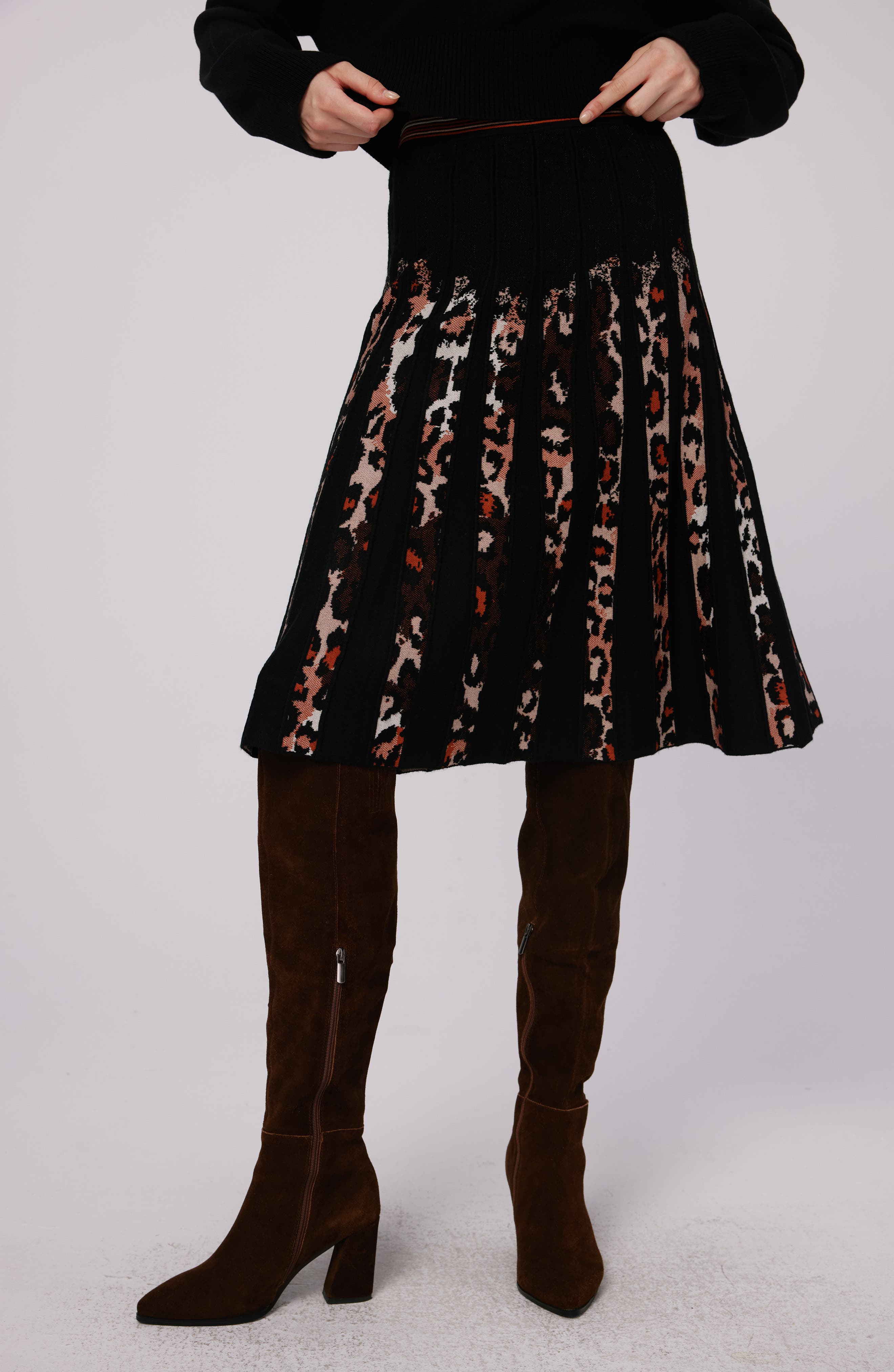 DVF Hutch Animal Print Pleated Sweater Skirt in Jungle Cat Sm/Black 